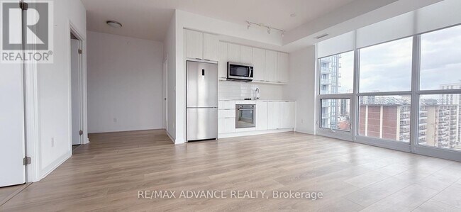 Building Photo - 38 Forest Manor Rd