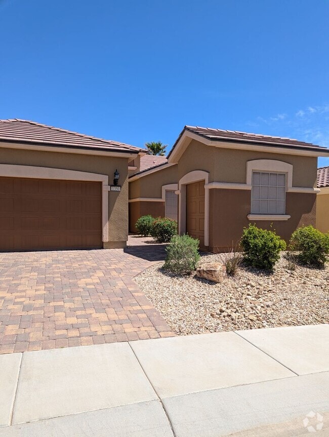 Building Photo - 1350 Saddle Horn Ridge