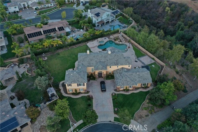 Building Photo - 1583 Twin Oaks Cir