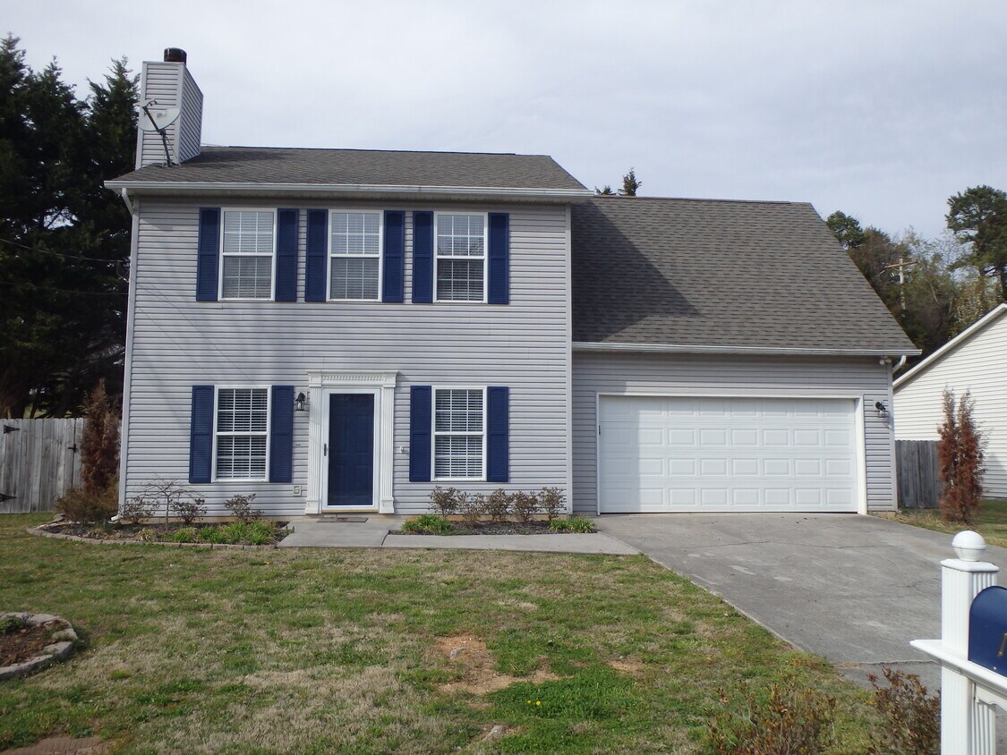 Primary Photo - 1448 Randall Park Dr