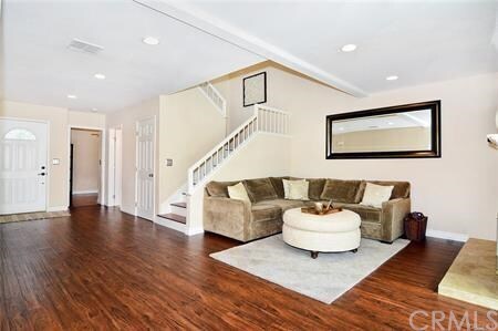 Building Photo - 29671 Strawberry Hill Dr