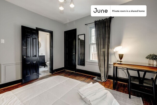 Foto del edificio - Room in Shared 7 bed/3.5 bath home
