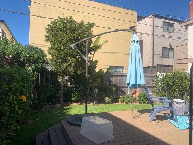 Foto del edificio - 141 Burbank Ave