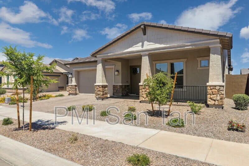 Foto principal - 20598 E Avenida Del Valle