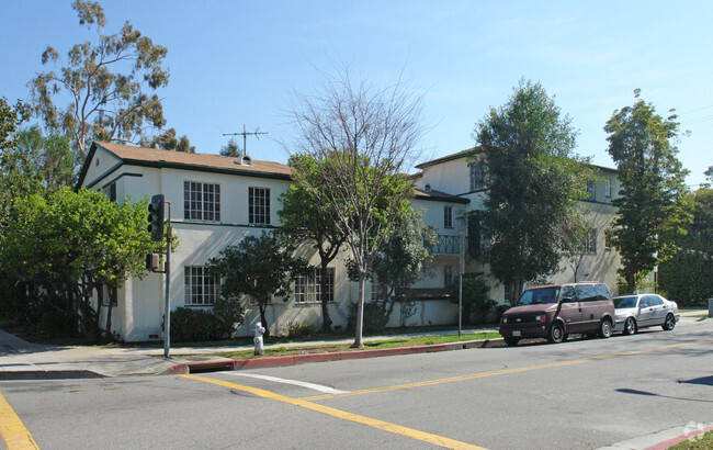 Building Photo - Roxbury Plaza apartment