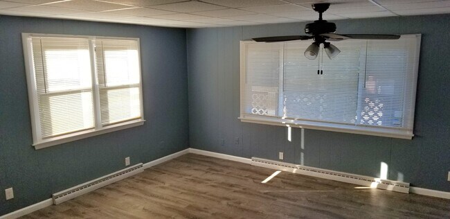 Living Rm - 291 Echo Ave