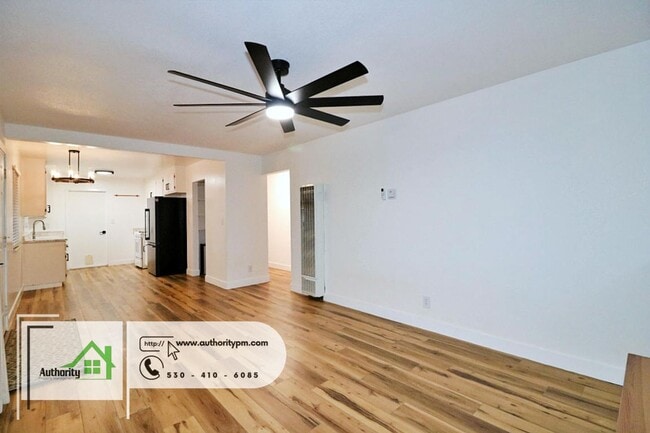 Building Photo - 2109 Galaxy way. Fresh paint and flooring....