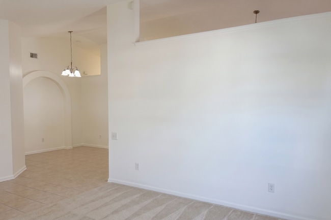 Building Photo - Step Out Your Door & Into The Loop!