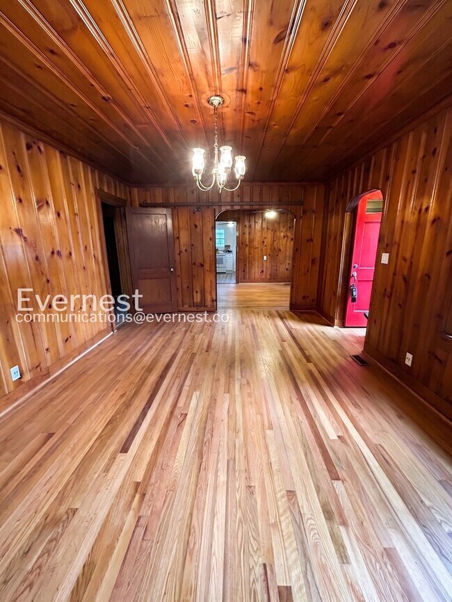 Foto del edificio - 433 Holt Ave