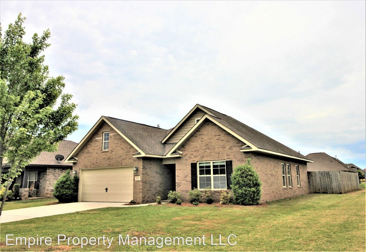 Primary Photo - 3 br, 2 bath House - 10 Buckeye Lane