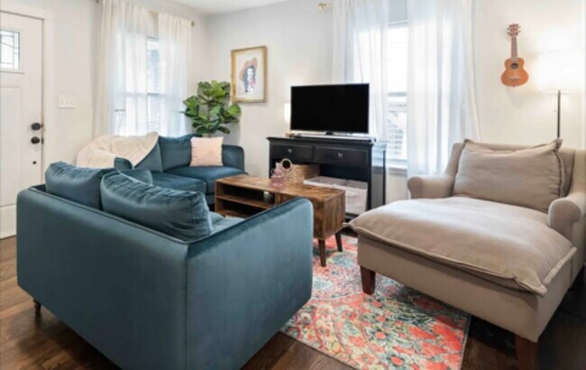Foto del edificio - 2513 E 9th St