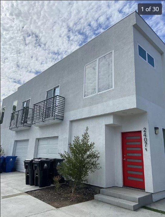 Building Photo - 2411 S Ridgeley Dr