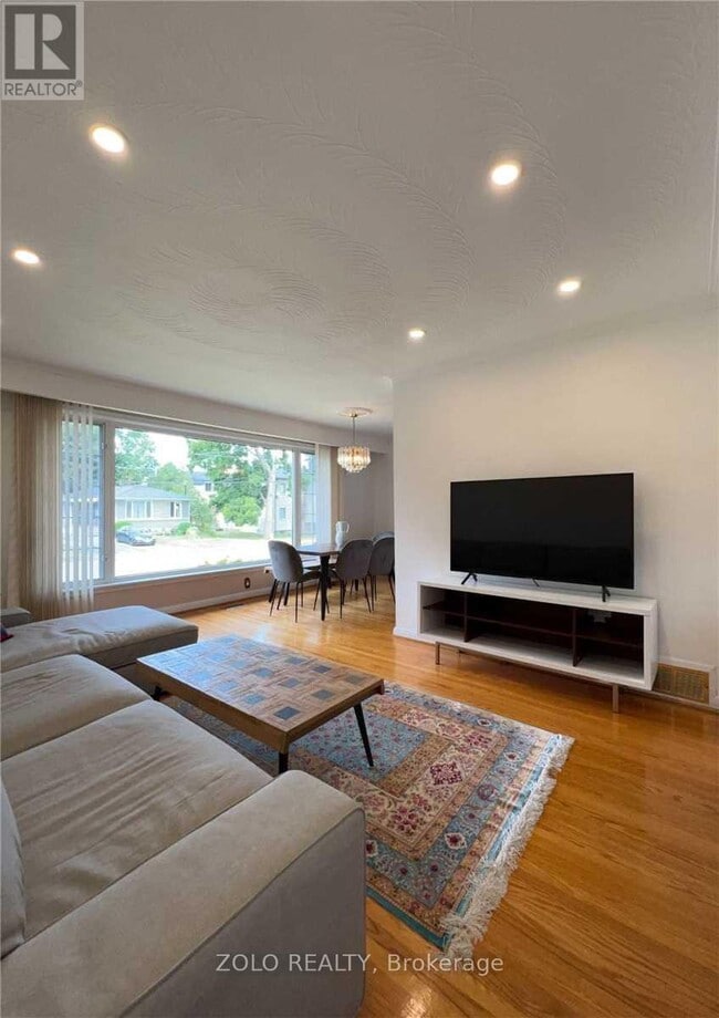 Building Photo - 346 Wenlock Ave