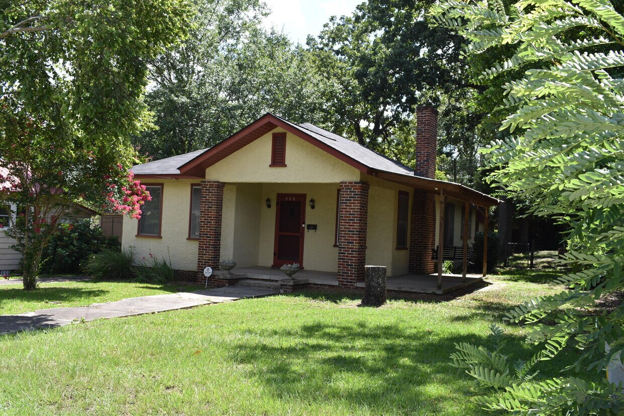Foto principal - 326 Milledge Rd