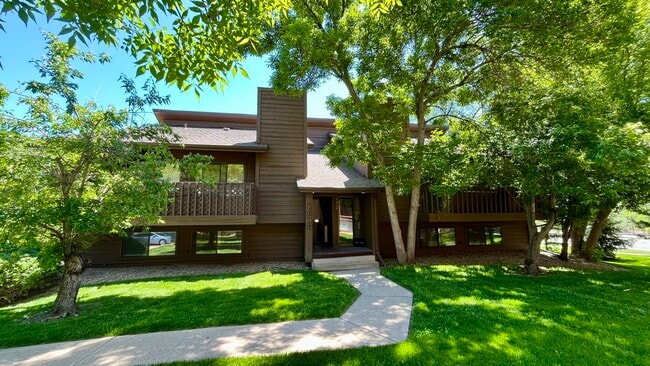 Front Entry - 8-unit Building - 2630 Juniper Ave