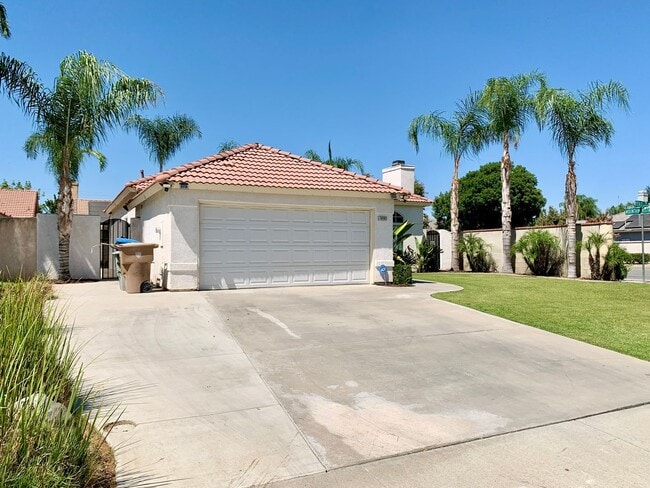 Foto del edificio - Beautifully Updated Home in Tevis Ranch - ...