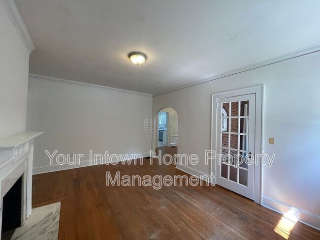 Foto del edificio - 506 Page Ave NE