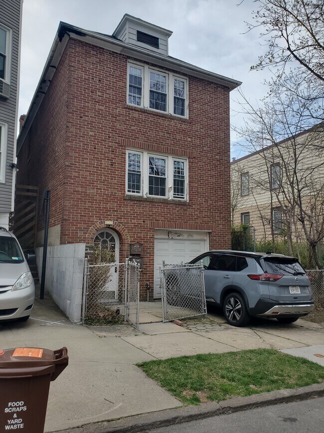 840 Kinsella St, Bronx, NY 10462 House Rental in Bronx, NY