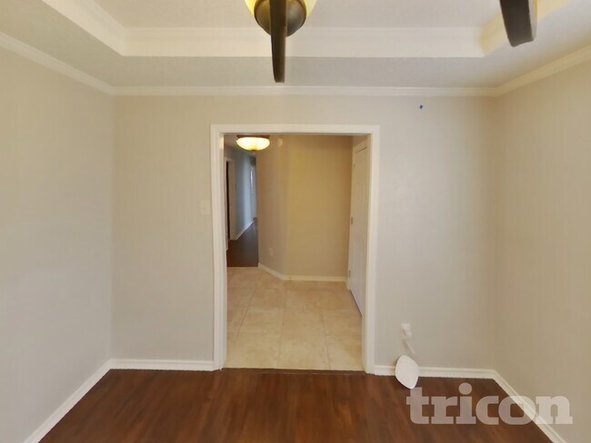 Building Photo - 3112 Glenview