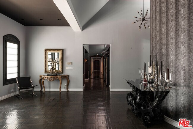 Foto del edificio - 18025 Green Meadow Dr