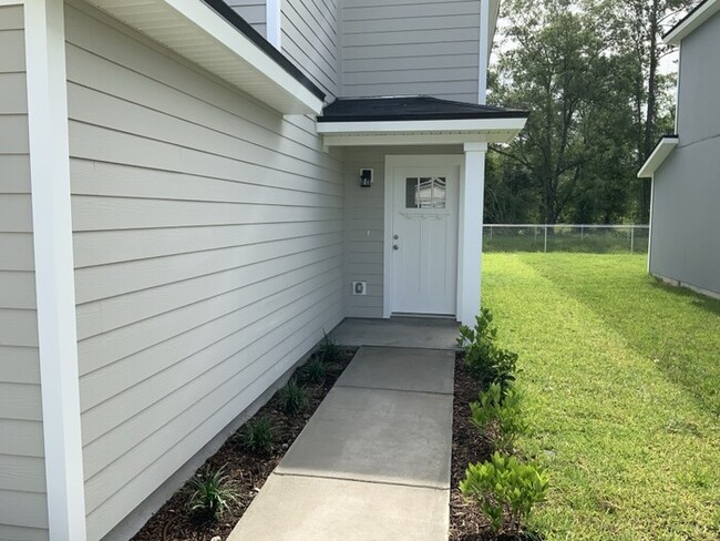 Building Photo - BEAUTIFUL NEW HOME
