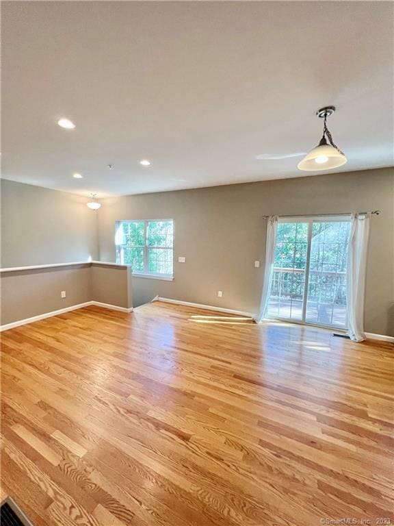 Building Photo - 17 Riverview Ct