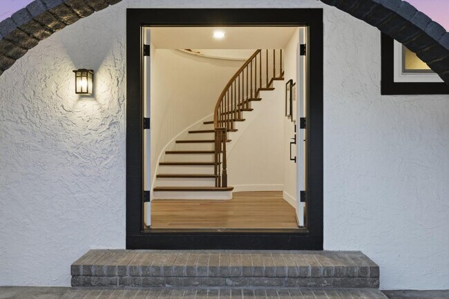 Foto del edificio - 93 Ridgeview Ave