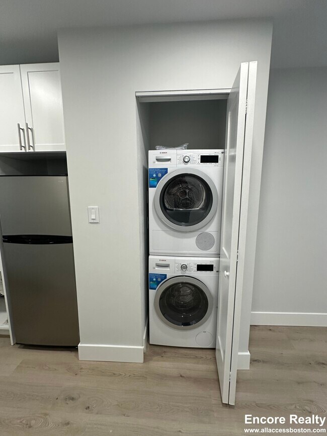 Foto del edificio - 80 West Cedar St