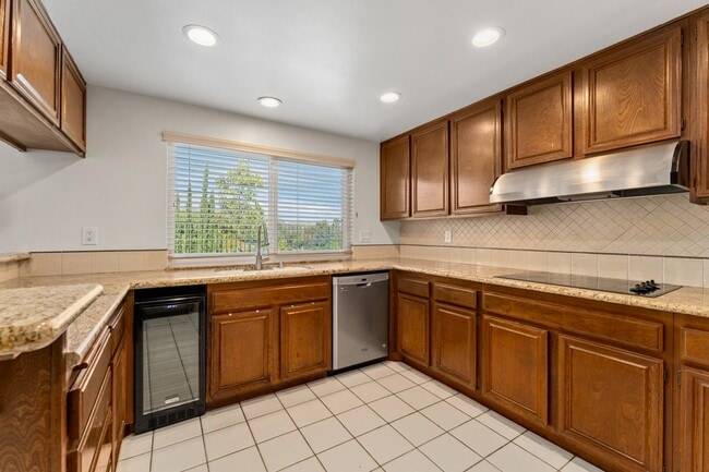 Building Photo - 4/Bed, 3/Bath YL Travis Ranch Home w/Pool & Spa