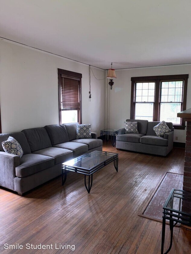 Foto principal - 807 W California Ave