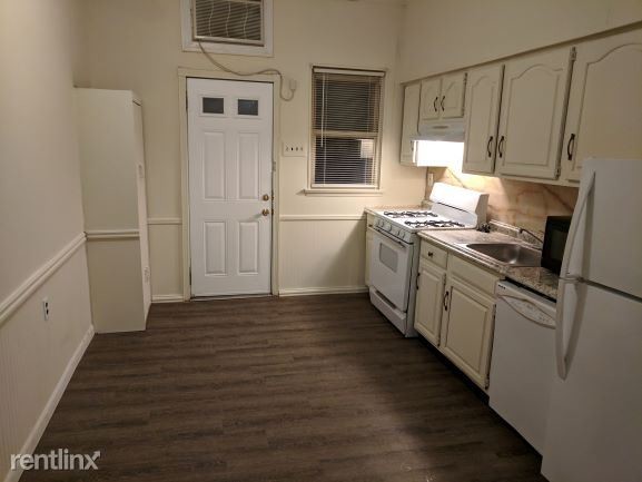 Foto principal - 204 W Clinton Ave