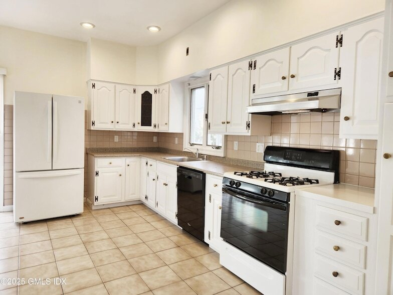 Photo - 19 Valley Road Unit A