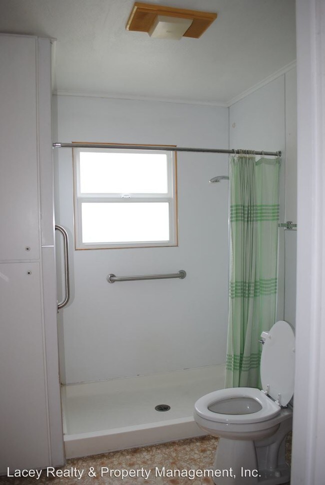 Building Photo - 2846 Madrona Beach Rd NW