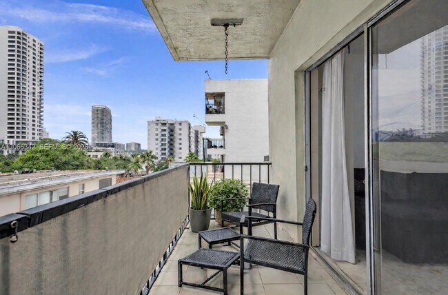 Foto del edificio - 1236 Alton Rd