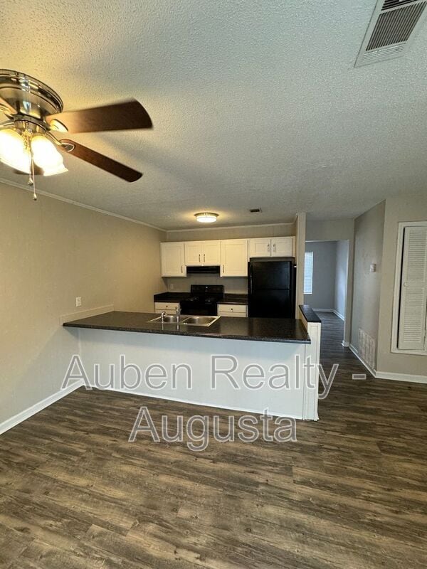 Foto del edificio - 2311 Walden Dr