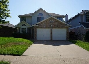 Building Photo - 6825 Bellehaven Dr