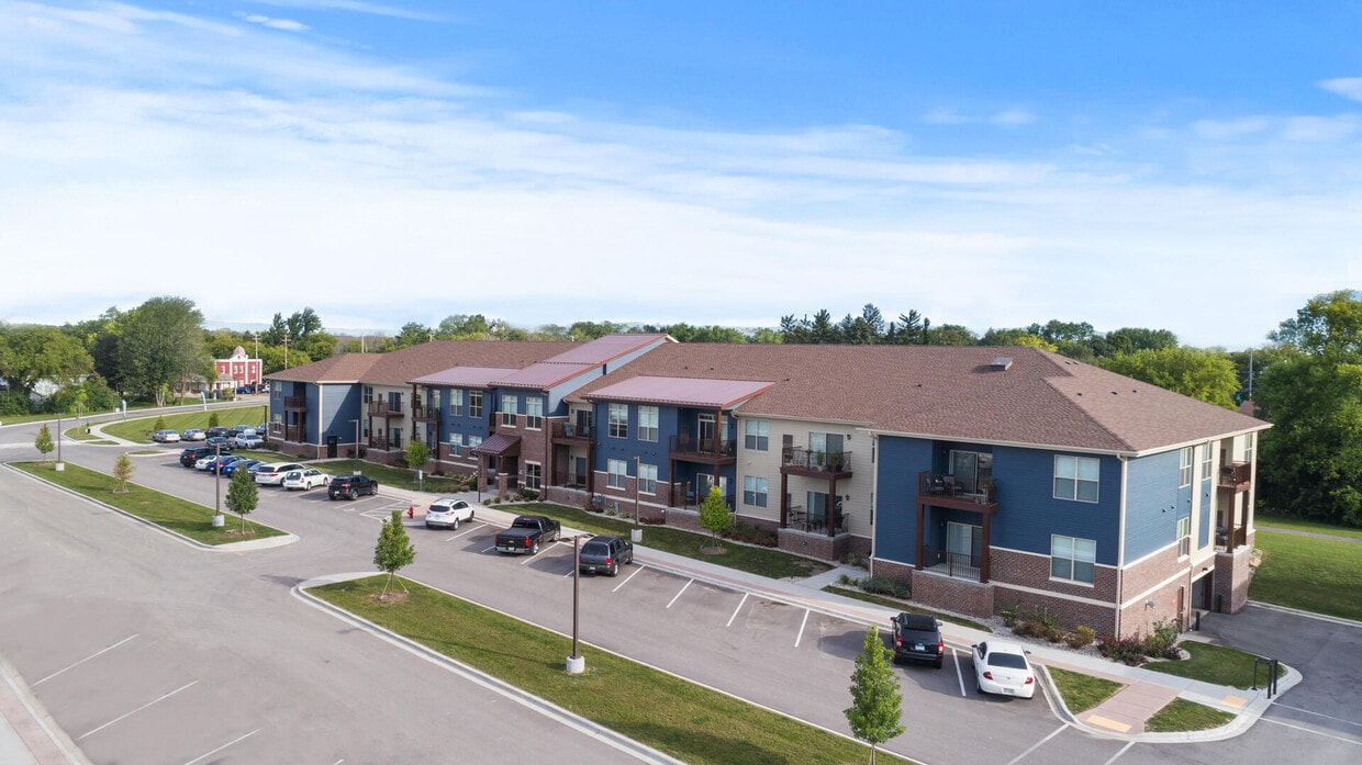 N115W16055 Saxony Village Blvd Unit 2105, Germantown, WI 53022