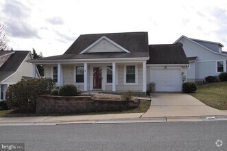 Building Photo - 1111 Jousting Way