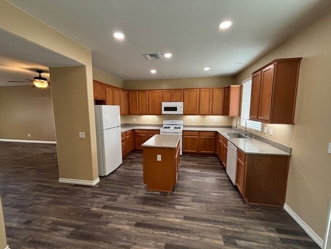 Building Photo - 2684 Jade Tree St