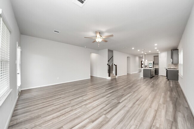 Building Photo - 7206 Melrose Ln