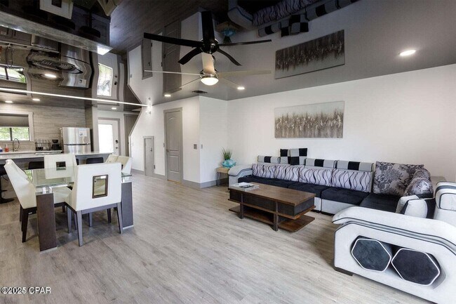 Foto del edificio - 131 Kimberly Dr