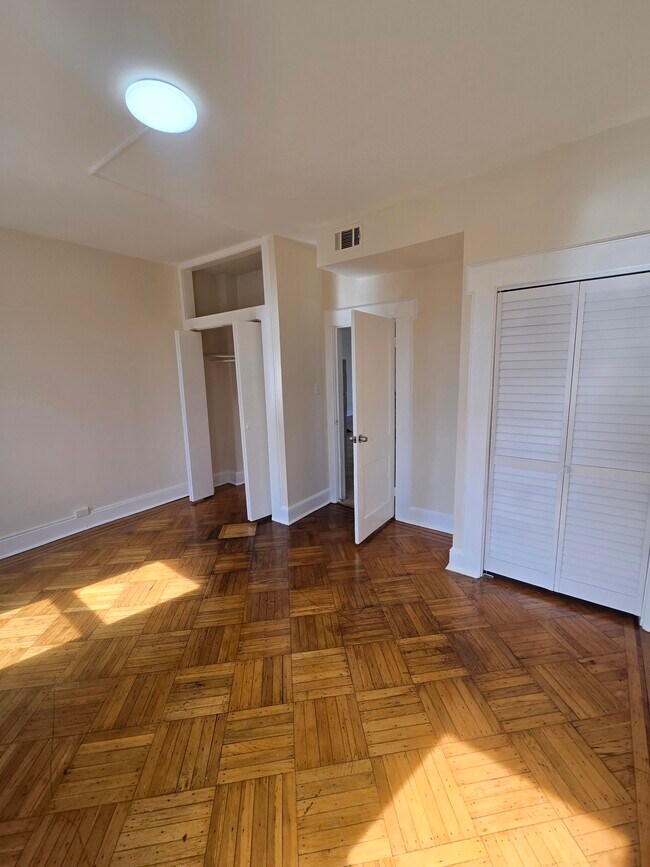 Foto del edificio - 526 S 15th St