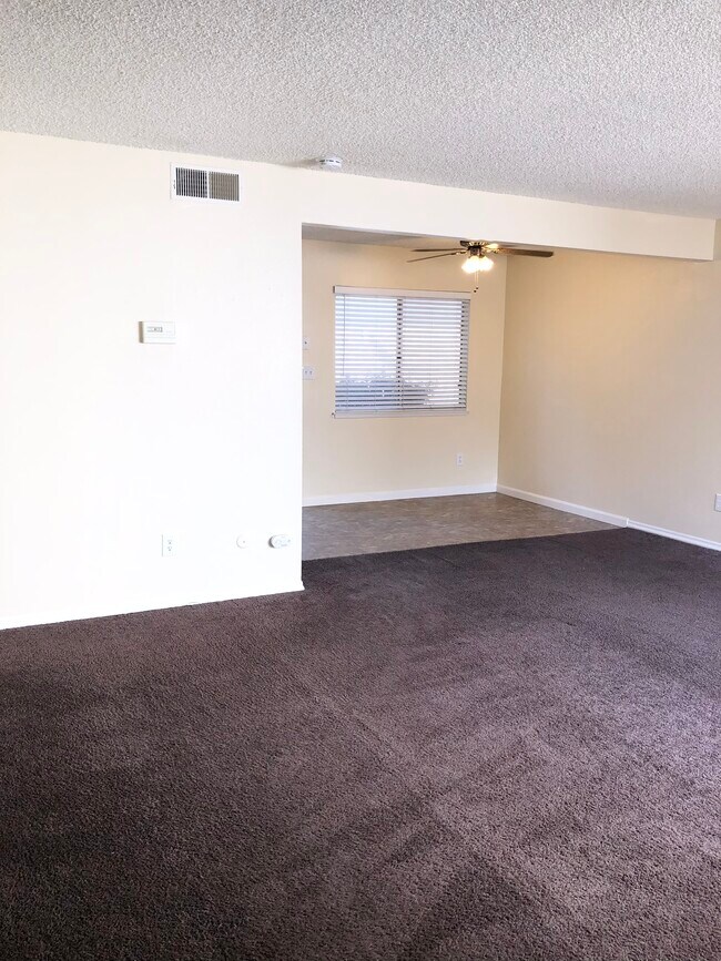 Building Photo - 3333 El Encanto Ct