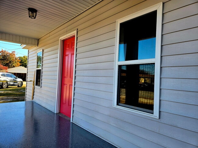 Building Photo - 1150 Ramblin Rd