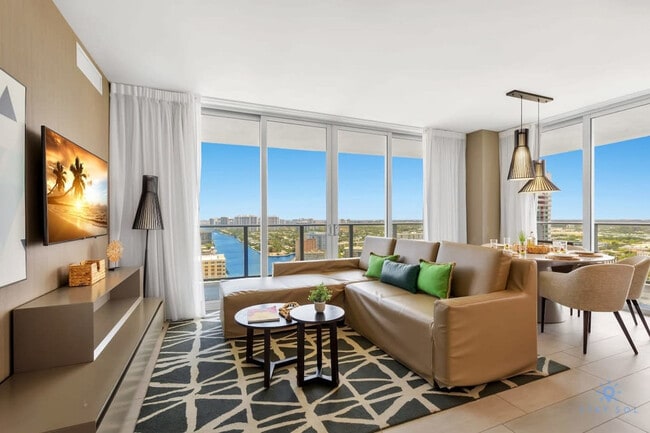 Building Photo - 4010 S Ocean Dr