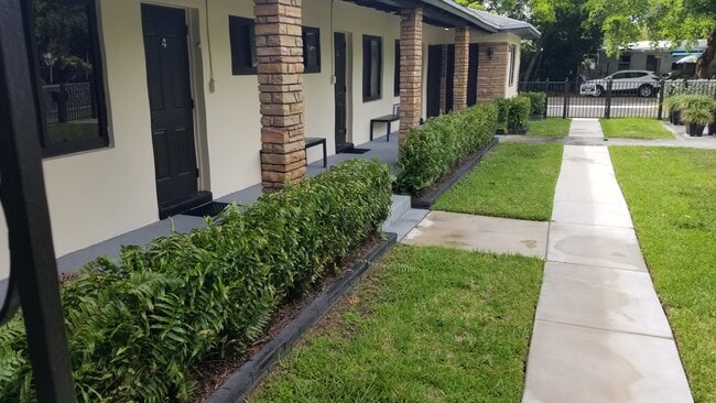 Foto del edificio - 1952 Madison St