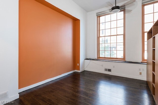 2043 Random Rd Cleveland, OH 44106 – photo 4