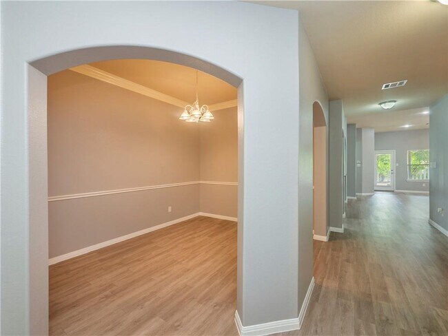 Foto del edificio - 1512 Kingston Lacy Blvd