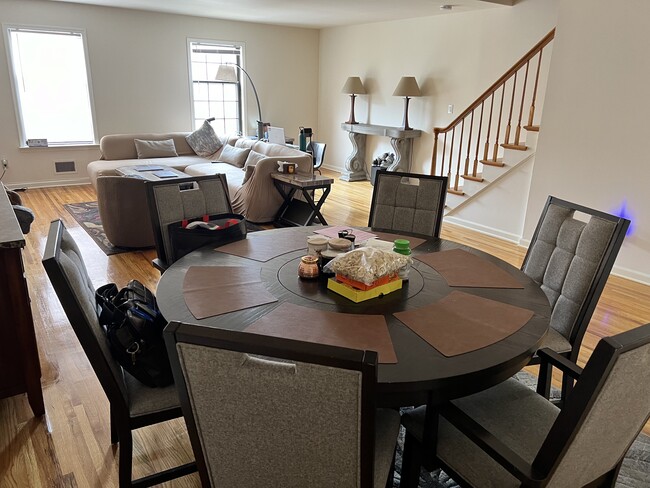 Building Photo - 3631 Bergen Ct