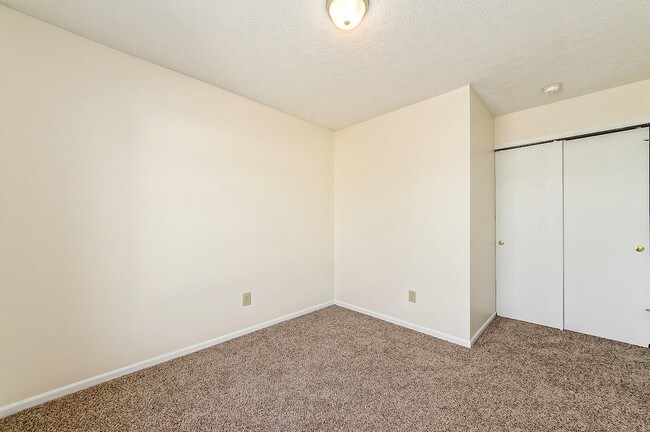 Foto del edificio - 3021 Briar Ridge Rd